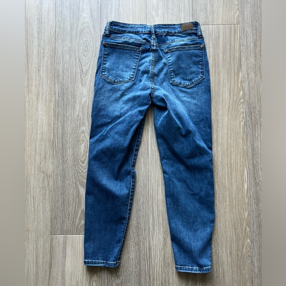 Judy Blue Relaxed Fit Jeans Size 30 Mid Rise Distressed - Picture 3 of 7